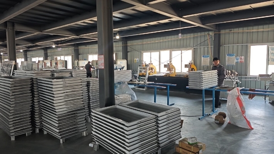 Cusomized High Energy Efficiency Double Glazing Aluminum Casement Windows with Grill