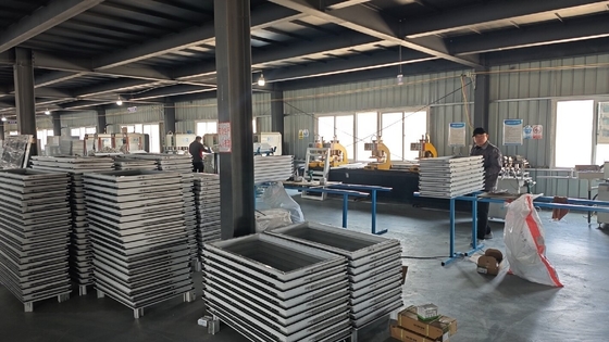 Energy Soundproof Aluminum Casement Windows with Screens and Improved Noise Reduction